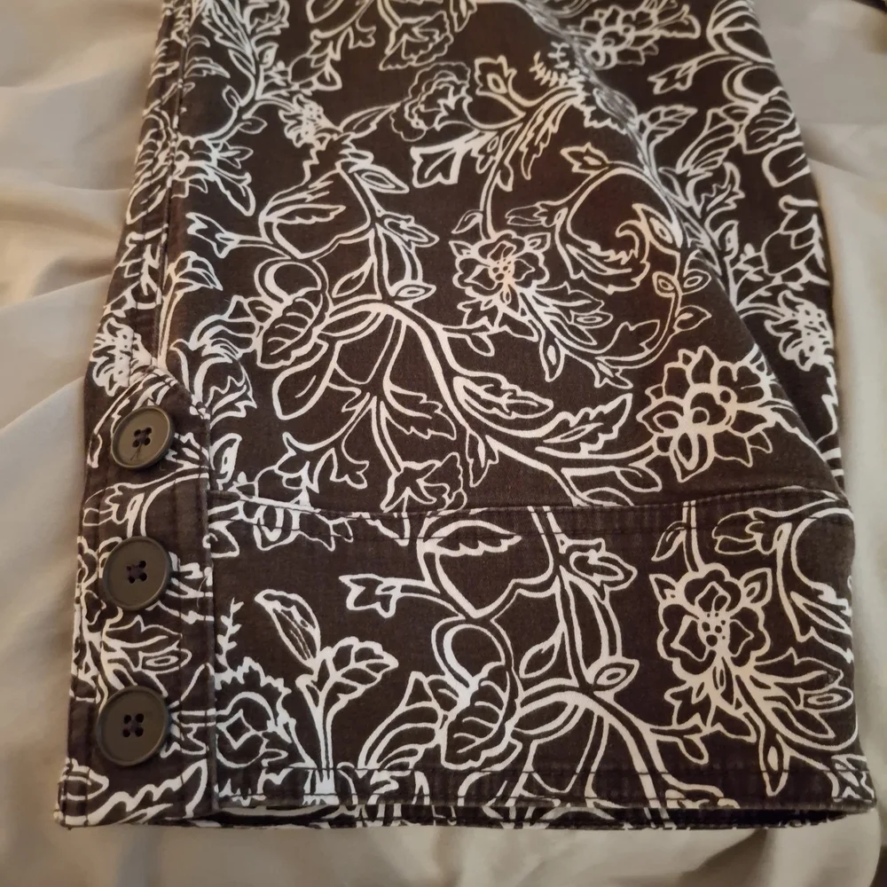 Ann Taylor LOFT Women's Brown And White Floral Capris